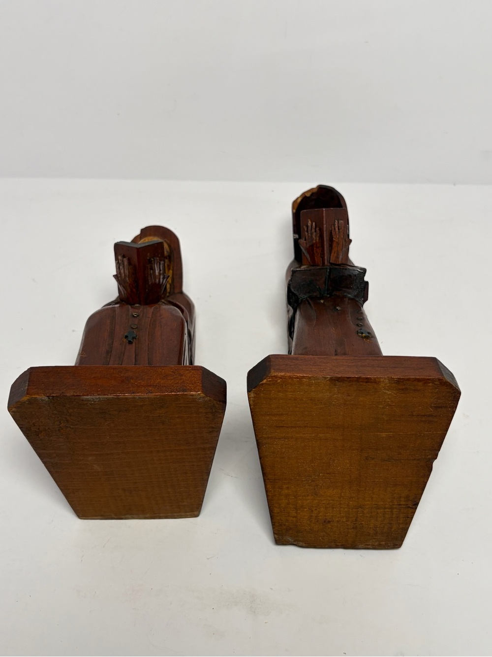 Vintage Hand Carved Wood Monk Bookends Pair Hooded Friars Reading Books 9.5” - Picture 6 of 16
